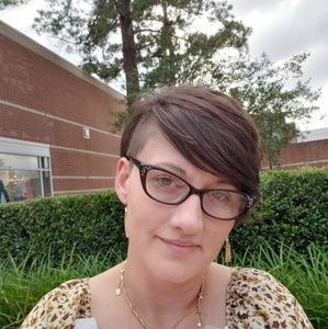 Meet your Posher, Candice